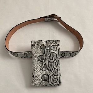 NWOT Snakeskin print belt bag